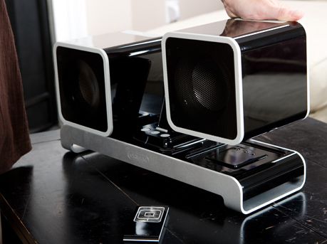 Evolve: Wireless Sound System for iPod