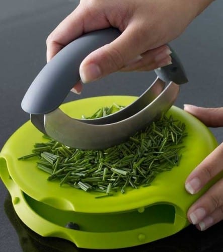 Compact Herb Chopper – 7 Gadgets