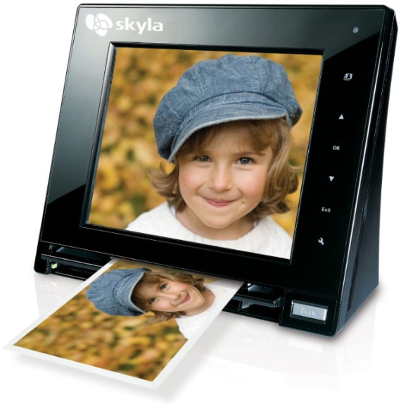 Memoir 8-Inch Scanning Digital Photo Frame