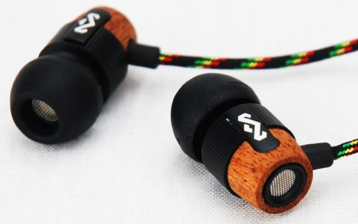 In-Ear Headphone with 3-Button Apple Mic