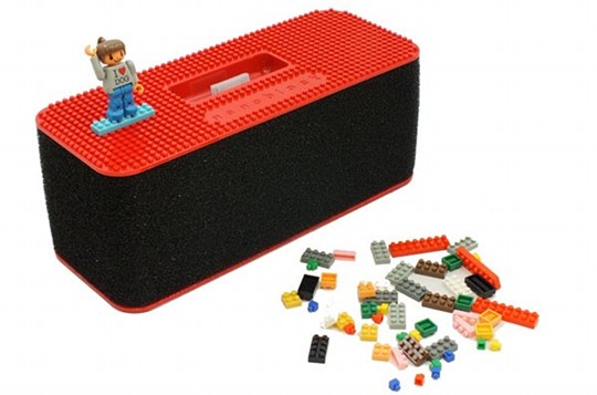 nanoblock-speaker-ipod-charger-dock-1