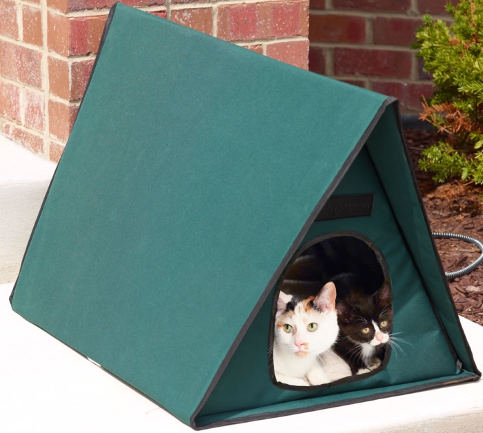 The Only Outdoor Heated Multi Cat Shelter