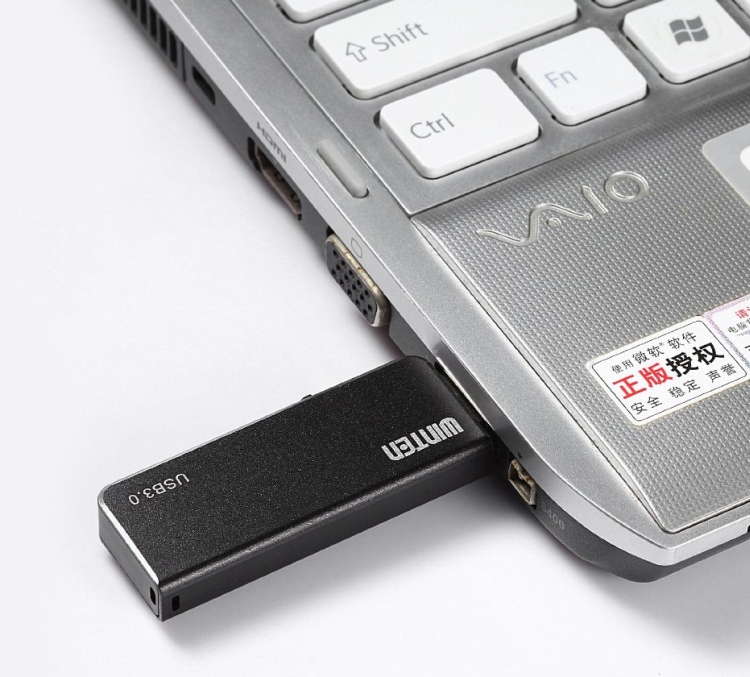 128GB USB 30 Flash Drive