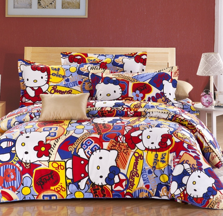 Hello Kitty Queel Full Size Bedding Set
