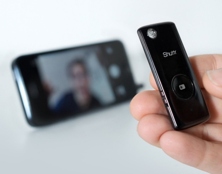 Wireless Remote Camera Shutter Release for Smartphone