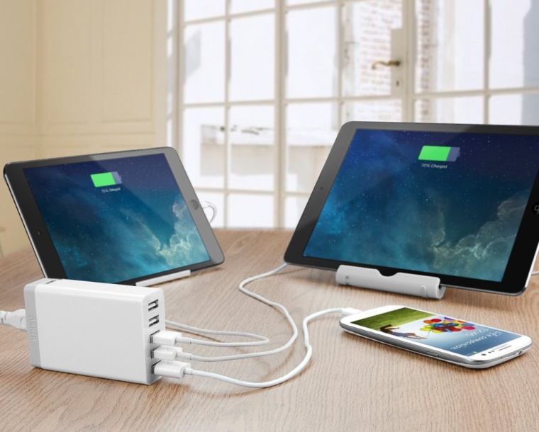 5-Port Family-Sized Desktop USB Charger