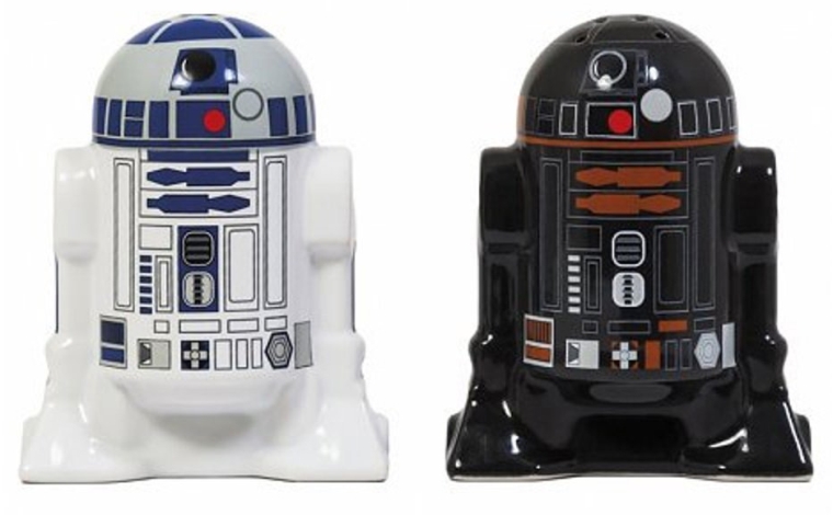 Star Wars R2D2 R2Q5 Salt and Pepper Shakers