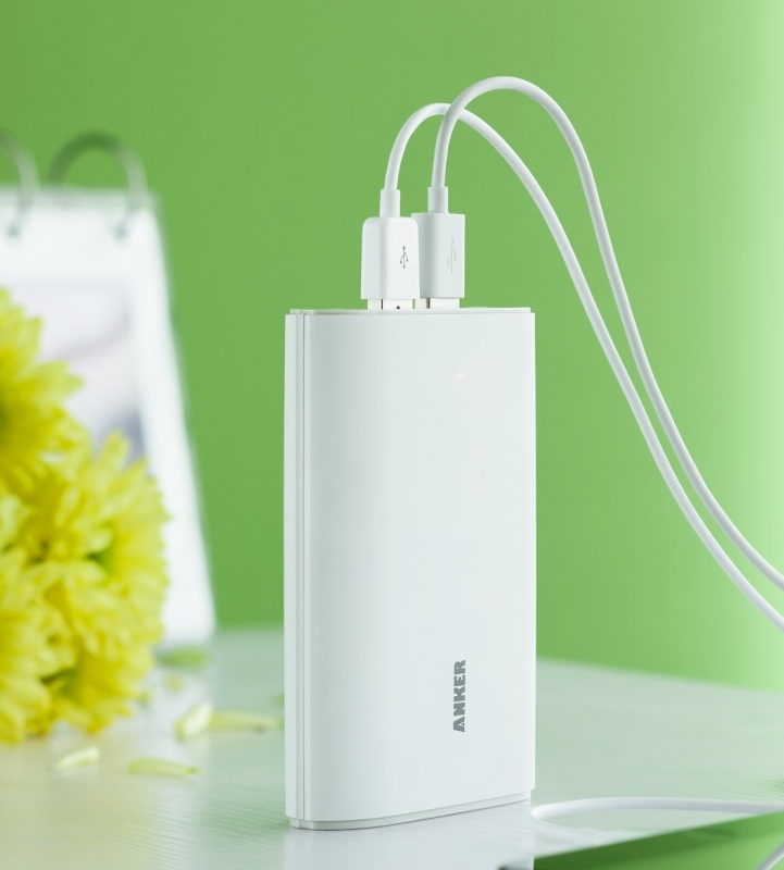 12000mAh High Speed 4A 3-Port External Battery Charger