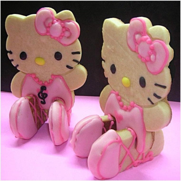 Hello Kitty Sitting 3D Cookie Cutter & Toast Press Set