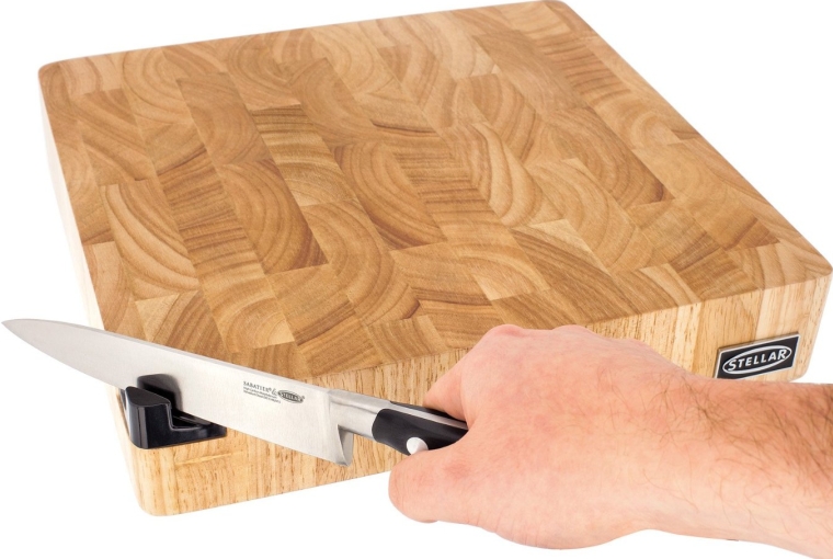 Wooden Chopping Board With Built in Knife Honer