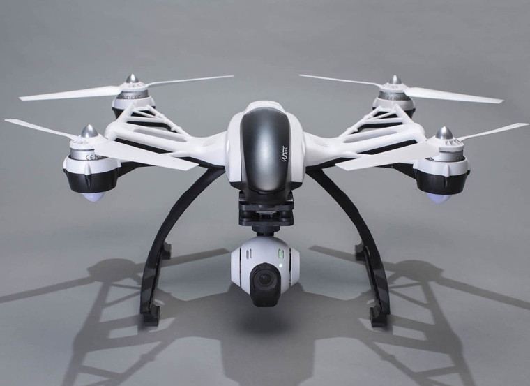 Yuneec Q500 Typhoon Quadcopter with Extra Battery, Extra Propellers, and Free Handheld CGO SteadyGrip Gimbal