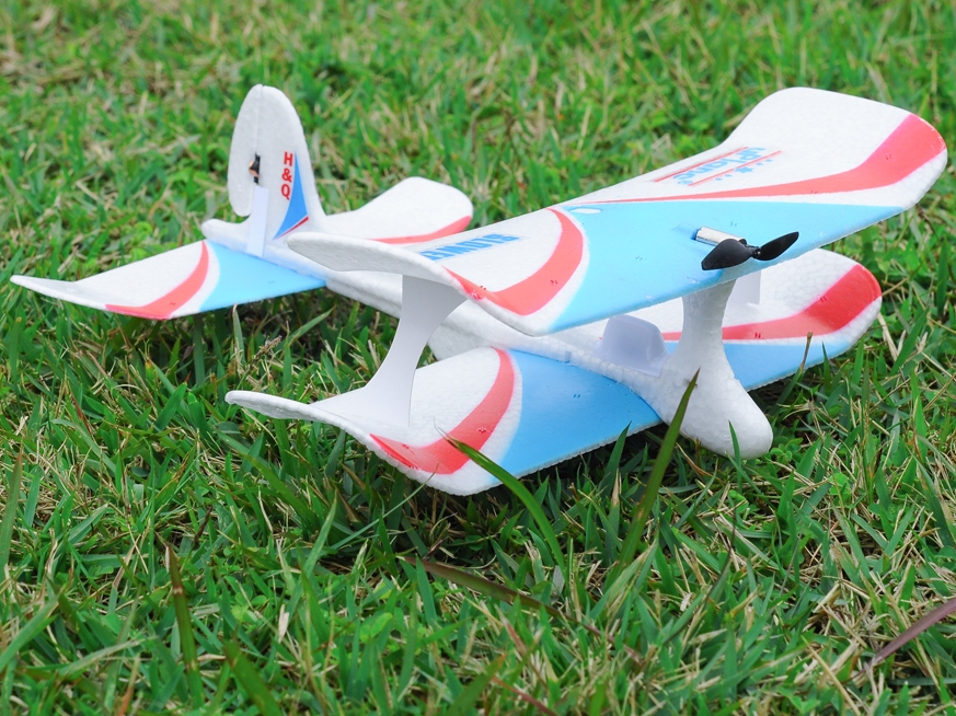 Bluetooth 4.0 Smartphone Controlled Airplane