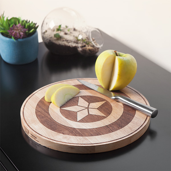 ivkp_marvel_choose_side_cutting_board_inuse