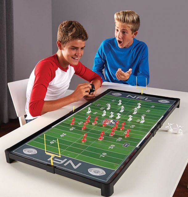 The Advanced Classic NFL Electric Football Game