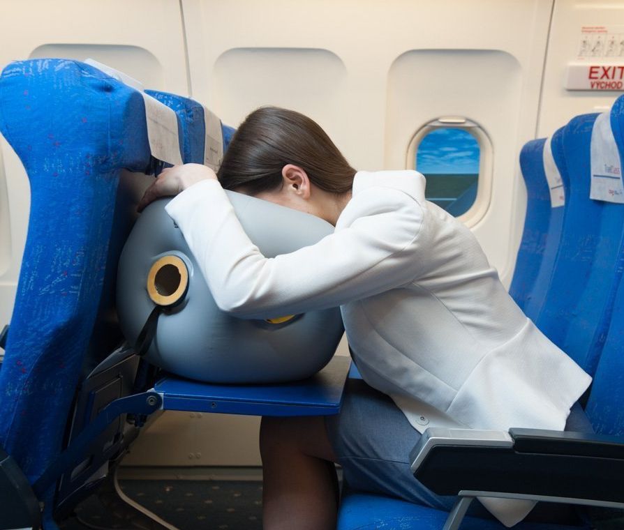 travel-pillow-inflatable-apus-relax-for-healthy-sleep-on-air-plane-best-for-your-neck-and-back