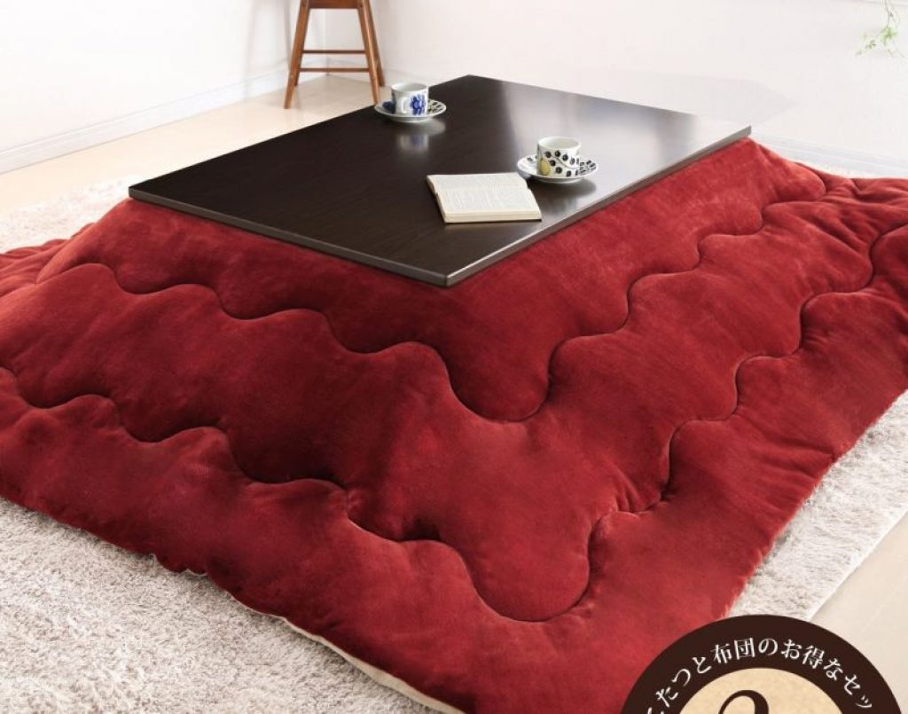 kotatsu table + blanket
