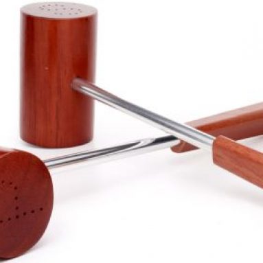 BBQ SALT AND PEPPER SHAKERS