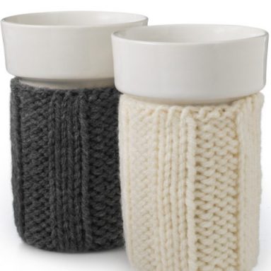 PORCELAIN CUPS WITH RIBBED KNIT COZY