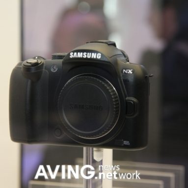 Samsung to unveil its DSLR camera concept