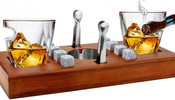 Old Fashioned Cigar Whiskey Glasses With Mounted Cigar