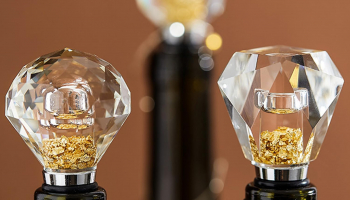 Elegant Wine Stopper with Gold Foil