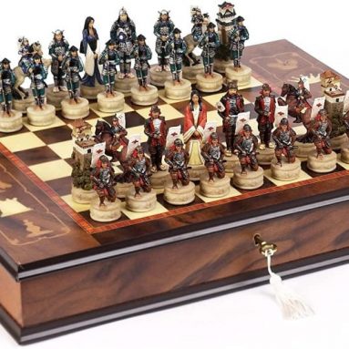 Japanese Samurai Chessmen & Napoli Chess Board