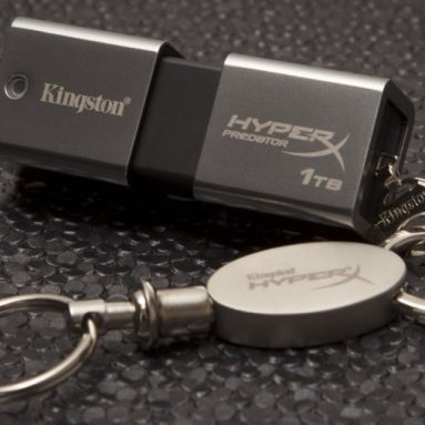 USB 3.0 16 GB Flash Drive Memory Stick With Keychain Black