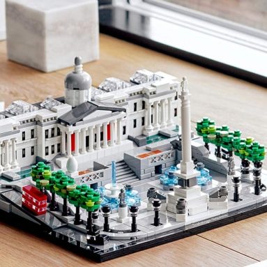 LEGO Architecture 21045 Trafalgar Square Building Kit