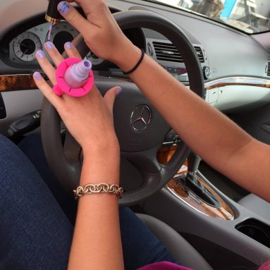 tweexy The Wearable Nail Polish Holder in Bonbon Pink