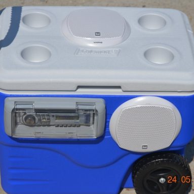Radio Ice Chest / Beach Boombox / Waterproof Stereo / Ice Chest Radio