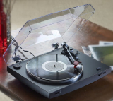 Audio-Technica Fully Automatic Belt-Drive Stereo Turntable