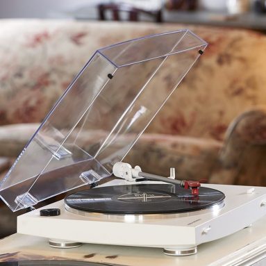 Audio-Technica Fully Automatic Belt-Drive Stereo Turntable