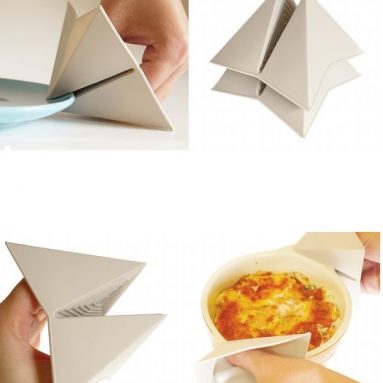 Hot dish holding carrying tool