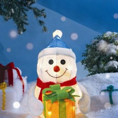 7 Outdoor Christmas Decorations