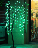 Fashionlite 5.5-Feet 200 LED Willow Light Xmas Tree