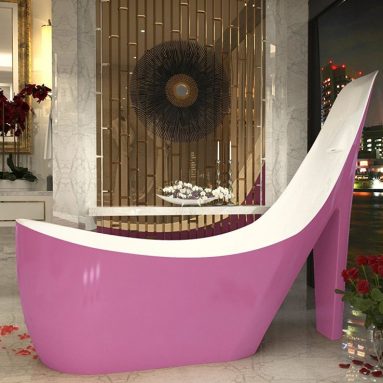 Freestanding Bathtub in Glossy Pink