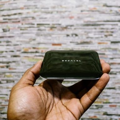 Futura X Thinnest Qi Wireless Charger Charging Pad for All Qi-enabled Smartphone