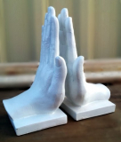 77% Discount: Hands Bookends Statue