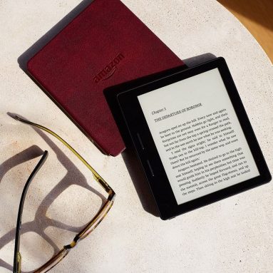 Kindle Oasis E-reader with Leather Charging Cover
