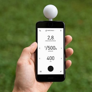 Lumu Power Color & Light Meter iPhone Attachment