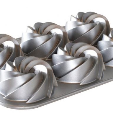 Nordic Ware Mini Heritage Bundt Pan