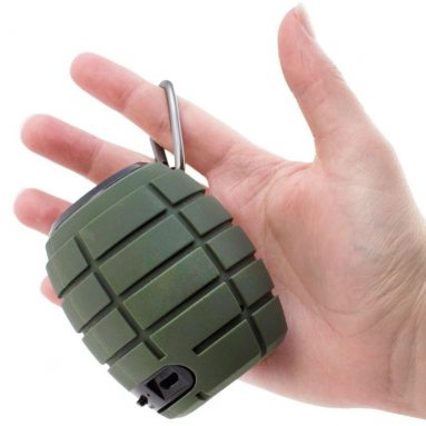 Snugg Bluetooth Wireless Portable Speaker in Green