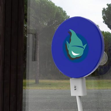 Solar charger for Mobile phones with 5200 mAh ultra-high capacity battery