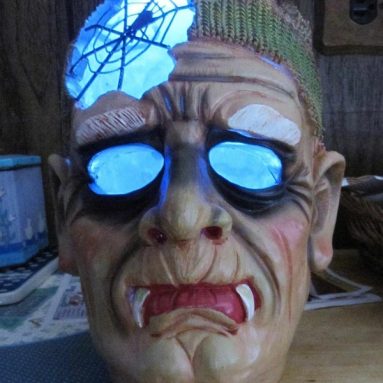 Spooky Haunted Halloween Heads