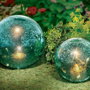 Twinkling Garden Globe Balls