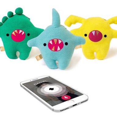 Voice chat smart toy lets kids stay connected to you