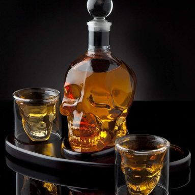 Whiskey Decanter Skull Set