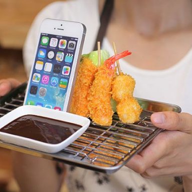 Yummy-looking kushikatsu stand for smartphones and tablets