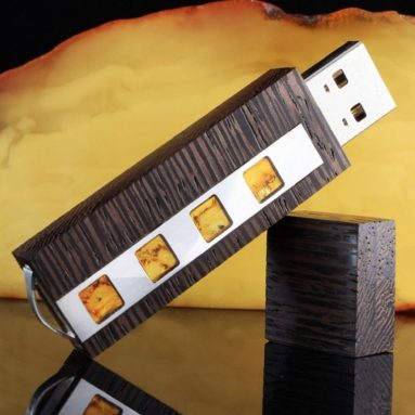 ZaNa Design VIP Amber Wenge 32GB USB 3.0 Flash Drive