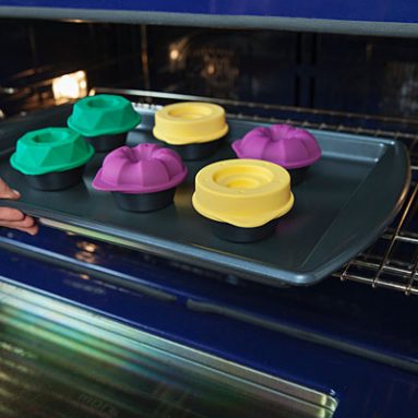 Bakeshapes Muffin Tin and Toppers